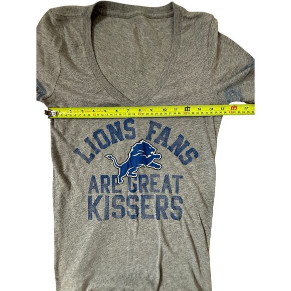 Vintage victoria secret PINK detroit lions Fans are great kissers tshirt Y2K - Picture 3 of 7
